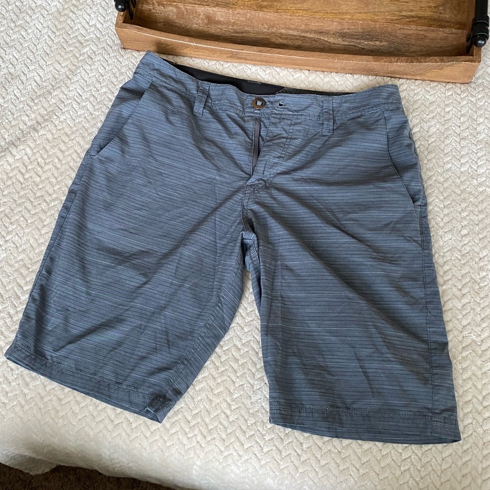 Volcom - Men's Gray Shorts
